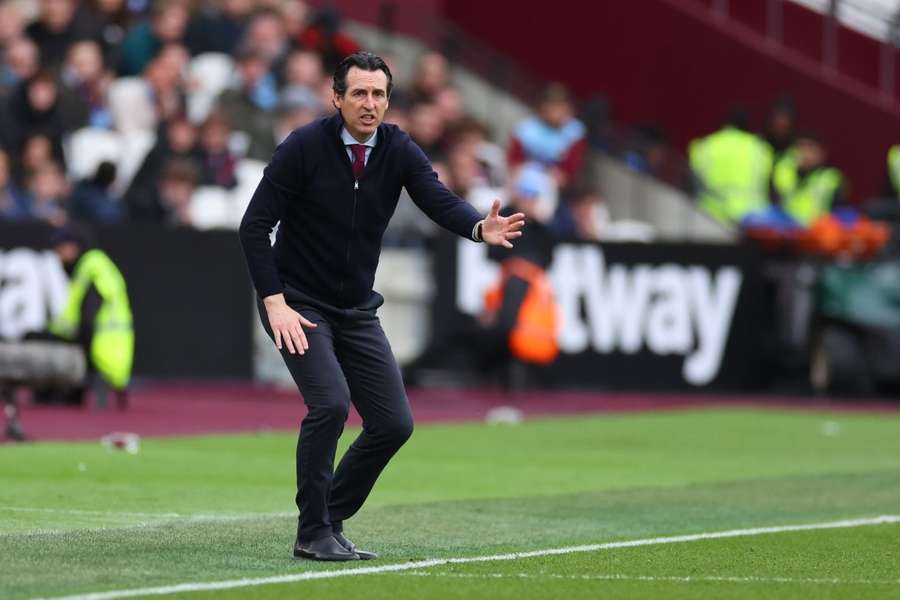 Aston Villa manager Emery talks about goal-scoring duo Onana and Duran