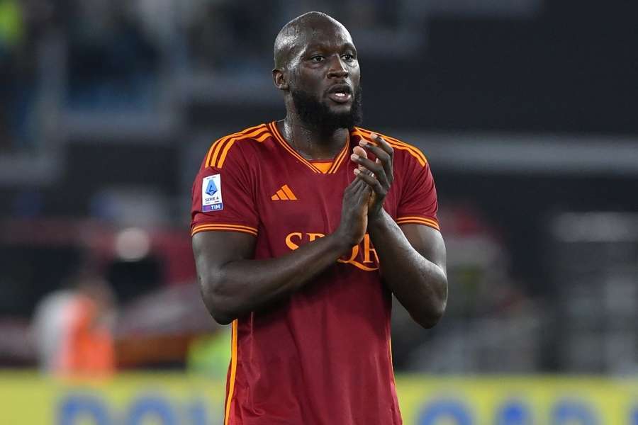 Napoli's Optimism on Lukaku Price from Chelsea; Considering Osimhen Sale as Potential Option