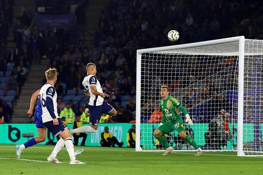 Veteran Vardy's late goal secures Leicester a point against wasteful Spurs