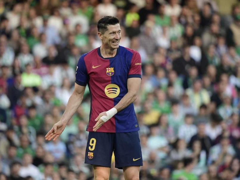 Robert Lewandowski Spearheading Barcelona's Champions League Campaign Against Borussia Dortmund in Epic Return